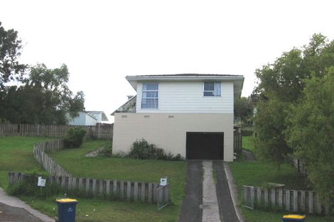 Photo of property in 12 Vallance Place, Massey, Auckland, 0614