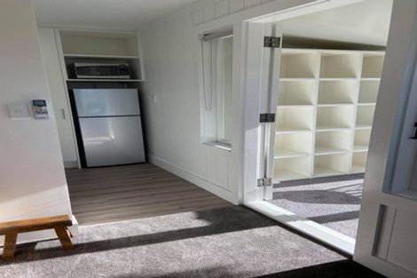 Photo of property in 8 Le Roy Terrace, Birkenhead, Auckland, 0626