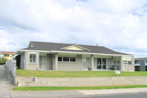 Photo of property in 209 Beach Road, Whangamata, 3620