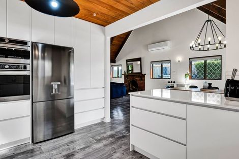 Photo of property in 76a Paynters Avenue, Strandon, New Plymouth, 4312