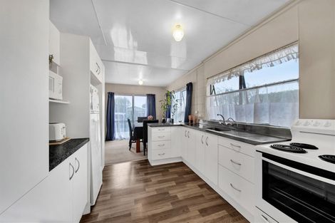 Photo of property in 31 Camellia Avenue, Bell Block, New Plymouth, 4312