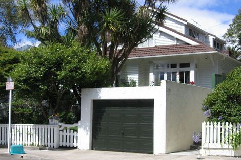 Photo of property in 17 Ngaio Road, Kelburn, Wellington, 6012