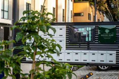 Photo of property in 102c Rosier Road, Glen Eden, Auckland, 0602