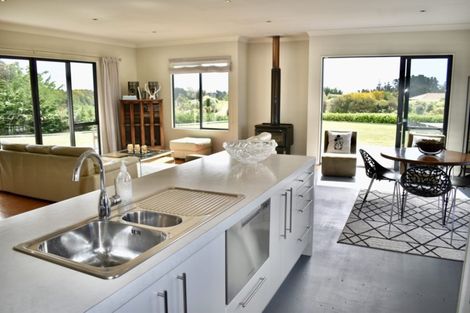 Photo of property in 9 Waitaheke Road, Te Horo, Otaki, 5581