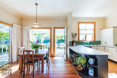 Photo of property in 74 Brightwater Terrace, Terrace End, Palmerston North, 4410