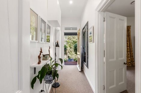 Photo of property in 58 Hampden Street, Picton, 7220