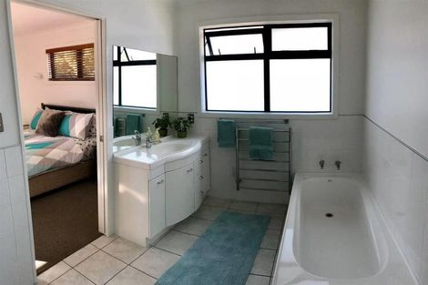 Photo of property in 118 Valley Road, Mount Maunganui, 3116