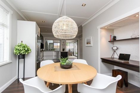 Photo of property in 30 Nobs Line, Strandon, New Plymouth, 4312