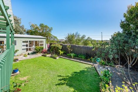 Photo of property in 28 Matenga Street, Waikanae, 5036
