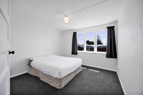 Photo of property in 2 Waihi Road, Hawera, 4610