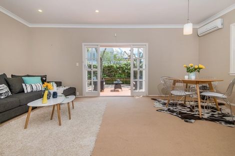 Photo of property in 1/28 Beach Road, Castor Bay, Auckland, 0620