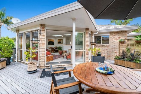 Photo of property in 47 Red Hibiscus Road, Stanmore Bay, Whangaparaoa, 0932