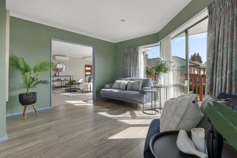 Photo of property in 5 Burnt Oak Drive, Pyes Pa, Tauranga, 3112