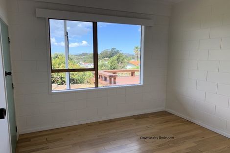 Photo of property in 5 Panorama Court, Red Beach, 0932