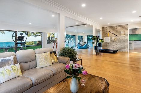 Photo of property in 18 Red Bluff Rise, Campbells Bay, Auckland, 0630