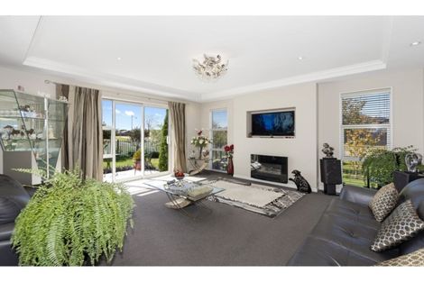 Photo of property in 33 Euphrasie Drive, Aidanfield, Christchurch, 8025