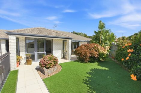 Photo of property in 30 Seabreeze Place, Papamoa Beach, Papamoa, 3118