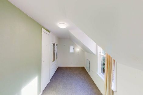 Photo of property in 15 Selwyn Terrace, Thorndon, Wellington, 6011