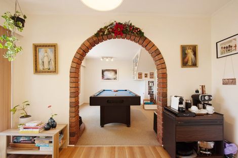 Photo of property in 35 Halswater Drive, Churton Park, Wellington, 6037