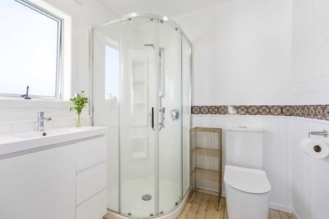 Photo of property in 39 Langton Road, Stanmore Bay, Whangaparaoa, 0932