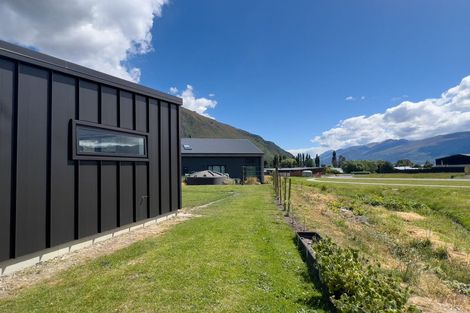 Photo of property in 11 Lakefield Close, Kingston, Athol, 9793