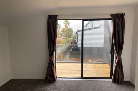 Photo of property in 1/60 Triangle Road, Massey, Auckland, 0614