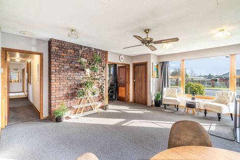 Photo of property in 17 Durham Street, Winton, 9720