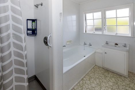 Photo of property in 2/125b Tasman Street, Nelson, 7010