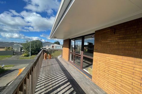 Photo of property in 5 Binda Place, Botany Downs, Auckland, 2010