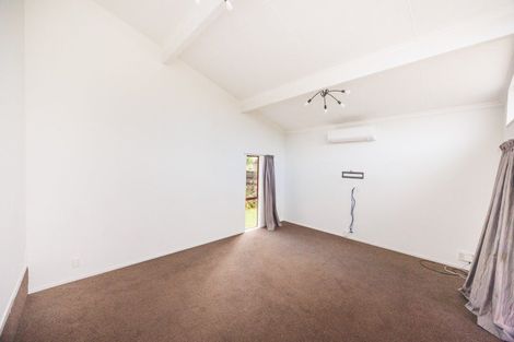 Photo of property in 25 Haast Place, Awapuni, Palmerston North, 4412