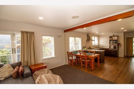 Photo of property in 9 Martin Place, Ohakune, 4625