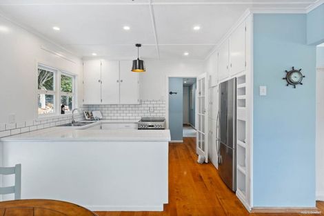 Photo of property in 8 Beach Road, Glenbrook, Waiuku, 2681