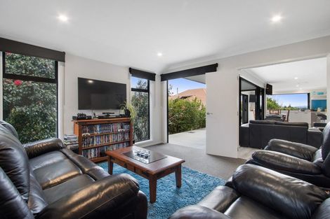 Photo of property in 37 Bert Wall Drive, Omokoroa, 3114