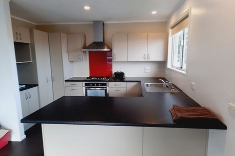 Photo of property in 24 Pennant Grove, Titahi Bay, Porirua, 5022