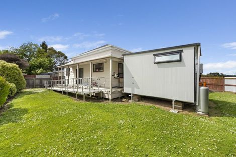 Photo of property in 15 Station Street, Woodville, 4920