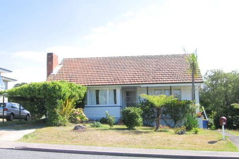 Photo of property in 11 Matipo Road, Mairangi Bay, Auckland, 0630
