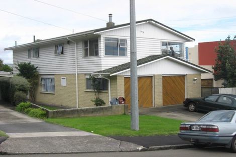 Photo of property in 4 Mana View Road, Paremata, Porirua, 5026
