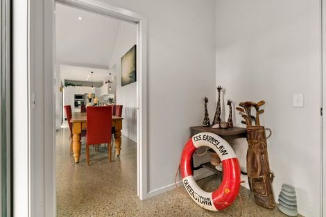 Photo of property in 60 Cunninghams Drive, Jacks Point, Queenstown, 9371