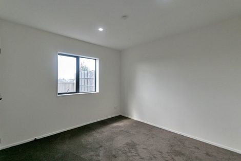 Photo of property in 17e Martin Place, Kelston, Auckland, 0602