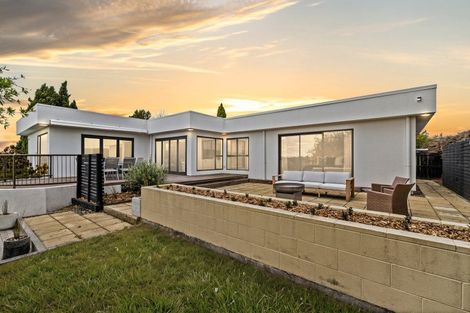 Photo of property in 2 Campbell Street, Havelock North, 4130
