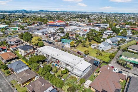 Photo of property in 15/242 Great North Road, Henderson, Auckland, 0612