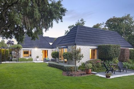 Photo of property in 15 Chepstow Avenue, Fendalton, Christchurch, 8052