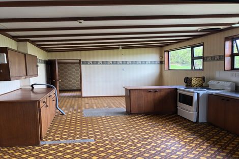 Photo of property in 35 Scotland Terrace, Green Island, Dunedin, 9018