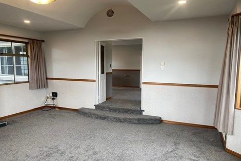 Photo of property in 11 Shelter Grove, Frankleigh Park, New Plymouth, 4310