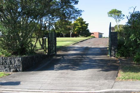 Photo of property in 3 St Clair Place, Browns Bay, Auckland, 0630