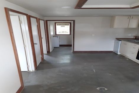 Photo of property in 81 Lauderdale Road, Birkdale, Auckland, 0626