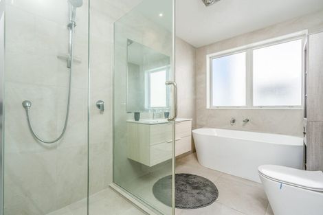 Photo of property in 7 Nephrite Lane, Henderson, Auckland, 0610