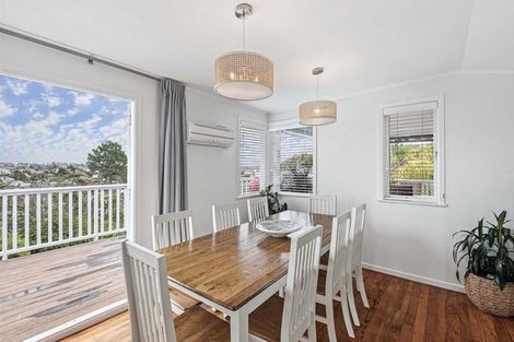 Photo of property in 143 Browns Bay Road, Browns Bay, Auckland, 0630