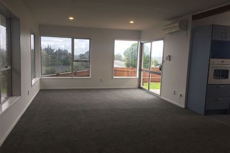 Photo of property in 1/4 Pemberton Avenue, Bayview, Auckland, 0629