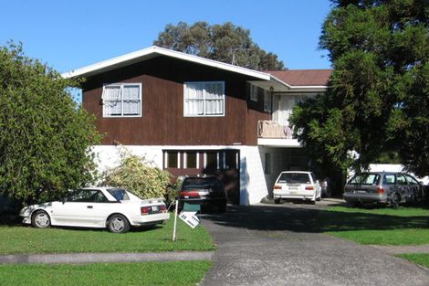 Photo of property in 71 Edgewater Drive, Pakuranga, Auckland, 2010